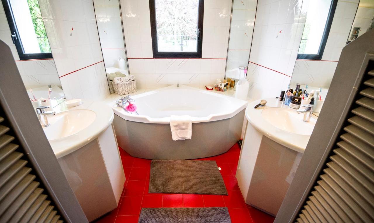 Le Champ Du Renne Bed & Breakfast Le Mans Luaran gambar